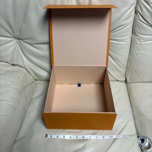EMPTY LOUIS VUITTON Orange Gift Box Magnetic Closure for Small Bag - Picture 8 of 15